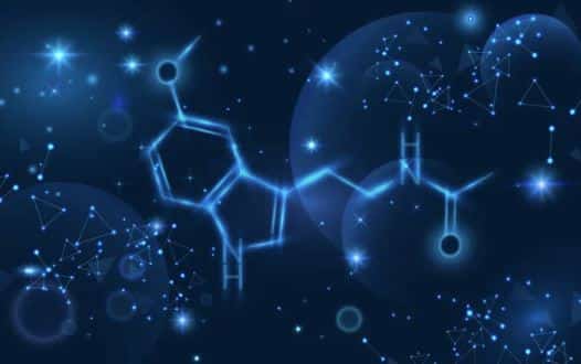 Suplementos Dietéticos e o Sono: O que você precisa saber 1 melatonina formula quimica em azul escuro novo 1