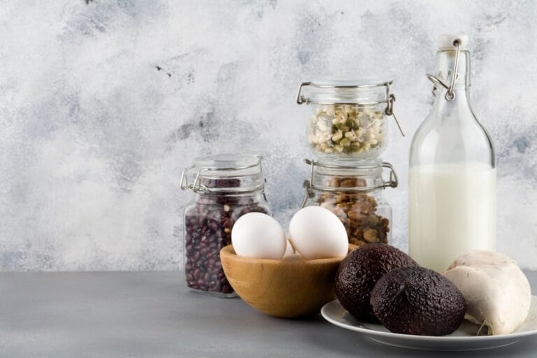 Biotina: Benefícios e Dicas para Cabelos Fortes 6 alimentos ricos em biotina para cabelos