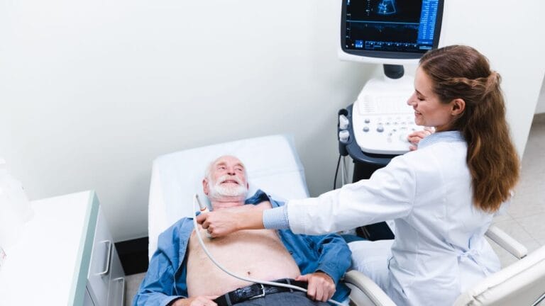 Entendendo o Ecocardiograma Transesofágico: Aplicações e Benefícios 6 Entendendo o Ecocardiograma Transesofágico Aplicações e Benefícios