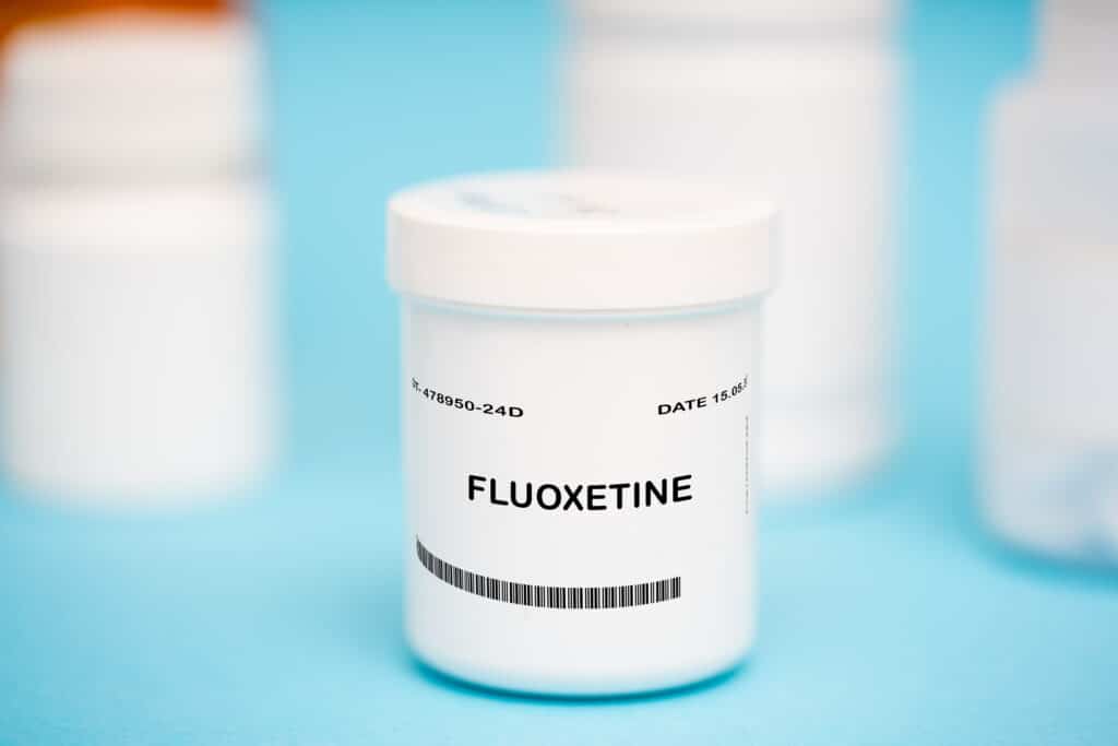 Fluoxetina (Prozac, Daforin): Para que serve e efeitos colaterais 