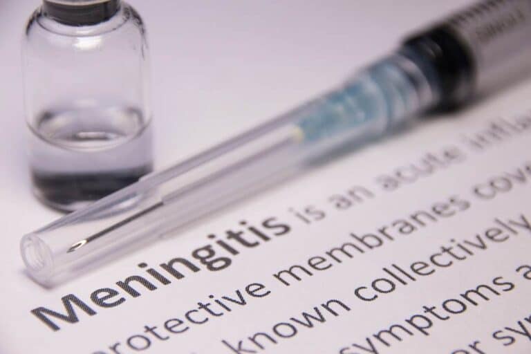 Vacinas para Meningites: Uma Proteção que Precisa ser Divulgada 10 Vacinas para Meningites: Uma Proteção que Precisa ser Divulgada